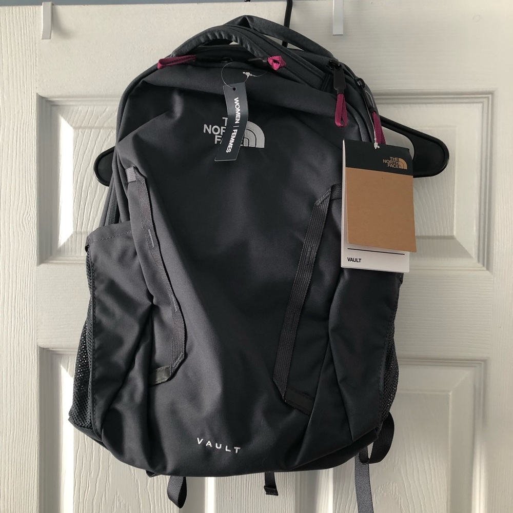 NWT The North Face Vault backpack for women